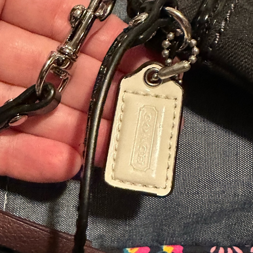 EUC coach wristlet canvas logo - Picture 4 of 6